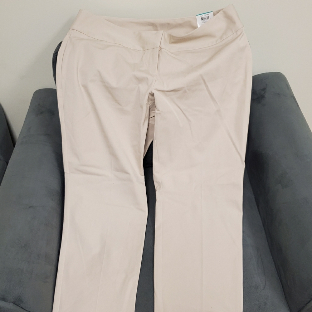 *NWT* Alfani khaki pants